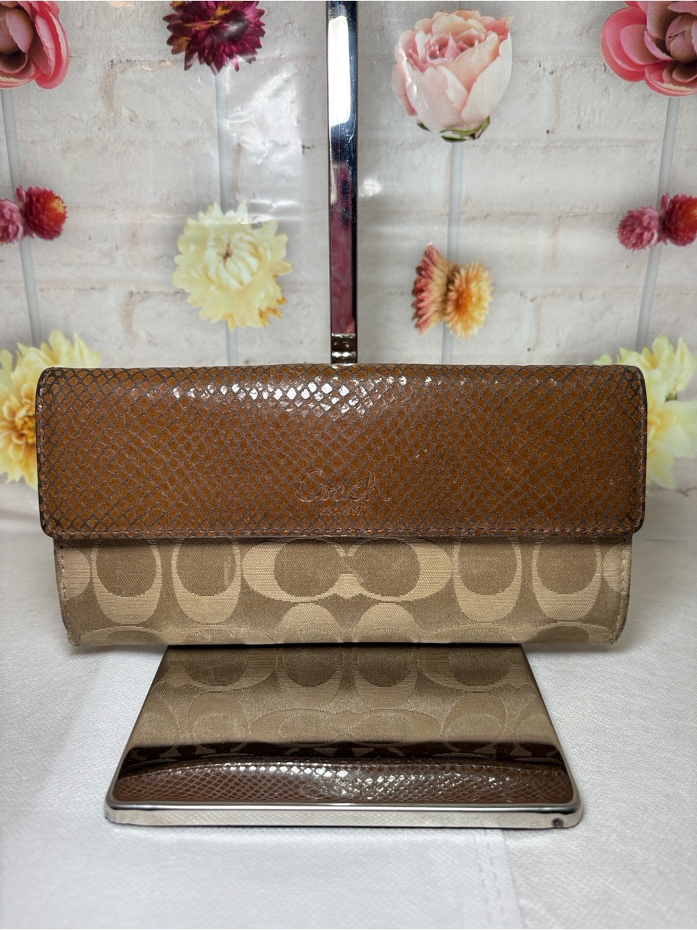 Coach Snake Skin Embossed Peyton Signature Sateen Turnlock Wallet - Picture 3 of 16